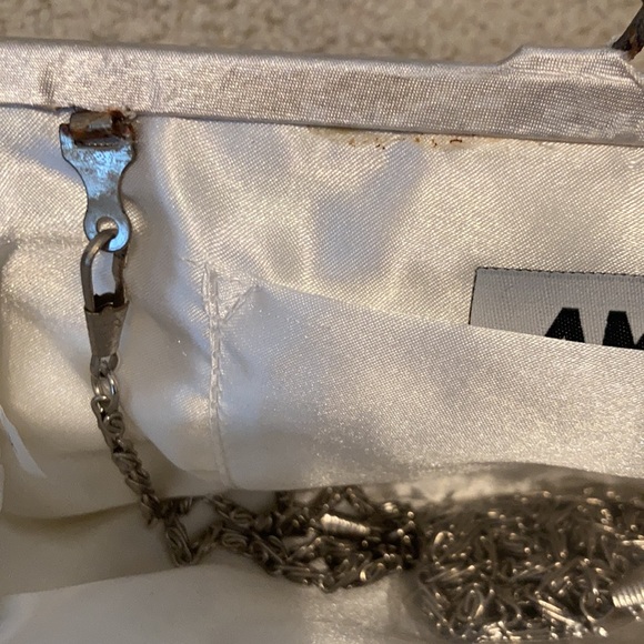 Never used night out purse. Off white. - Picture 6 of 8